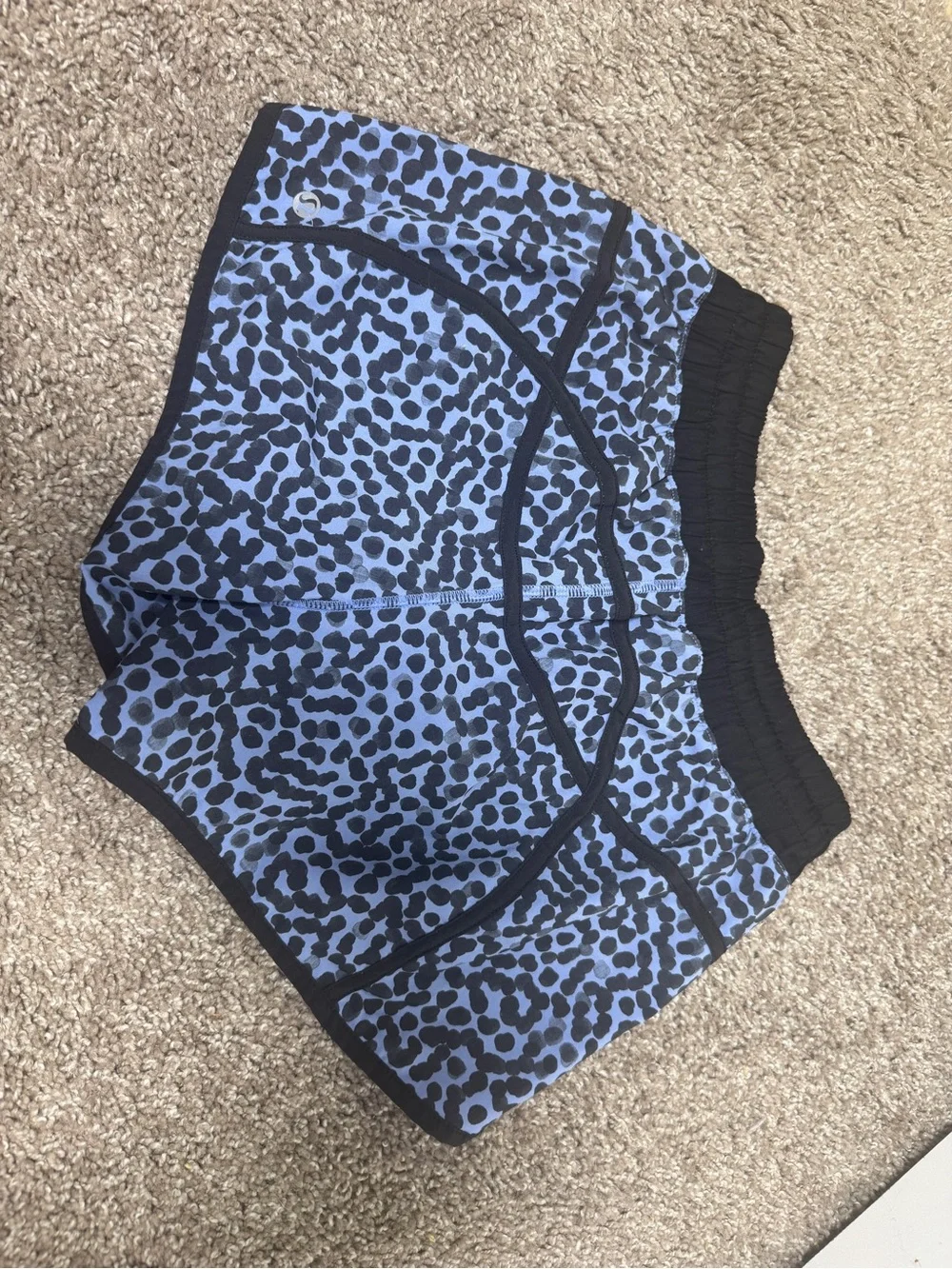 Lululemon Speed Short Ace Spot Lullaby Black 4-way stretch shorts - Picture 4 of 8
